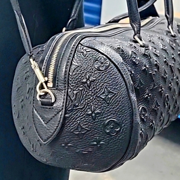 Authentic Louis Vuitton monogram Revelation Neo Papillion GM make offers - Picture 4 of 14